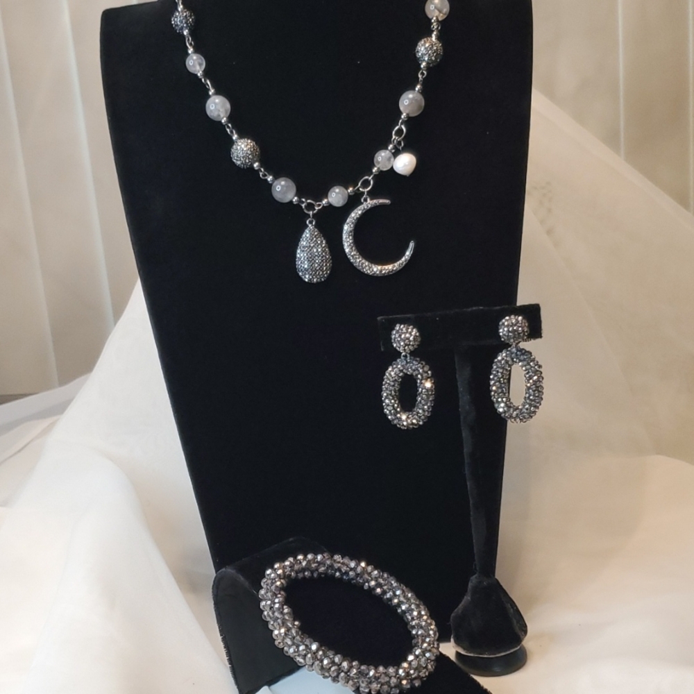 🌜HEMATITE MOON NECKLACE/BRACELET & MATCHING EARRINGS SET🌜